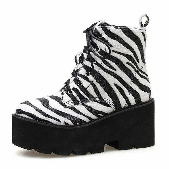 Call of the Wild Star Platform Boots - Black and White Y2K Style for Grunge Fashion Lovers