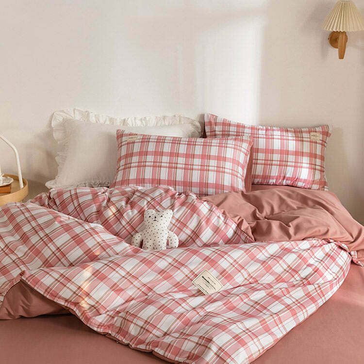 Cozy Season Y2K Bedding Set - Trendy 2000s Fashion Inspired Cozy Bedding for Stylish Homes