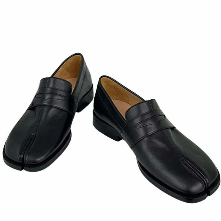 London Bridge Split Toe Tabi Loafers - Trendy Y2K Fashion for Modern Outfits