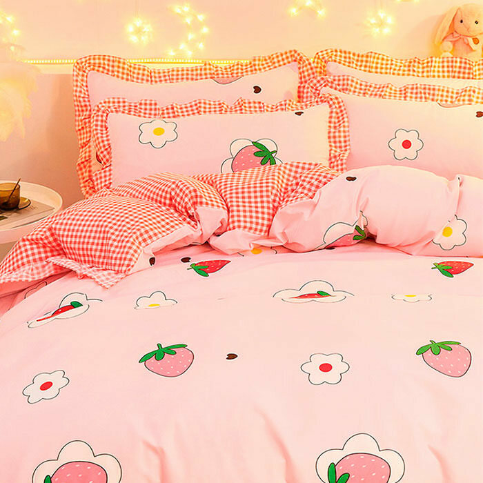 Strawberry Aesthetic Bedding Set - Y2K Grunge Style for Trendy Bedroom Decor