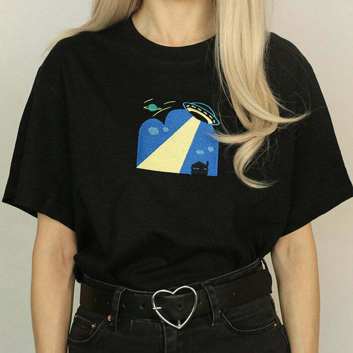 Trendy Alien Contact T-Shirt for Y2K Grunge Style Outfits and Comfy Fashion Lovers