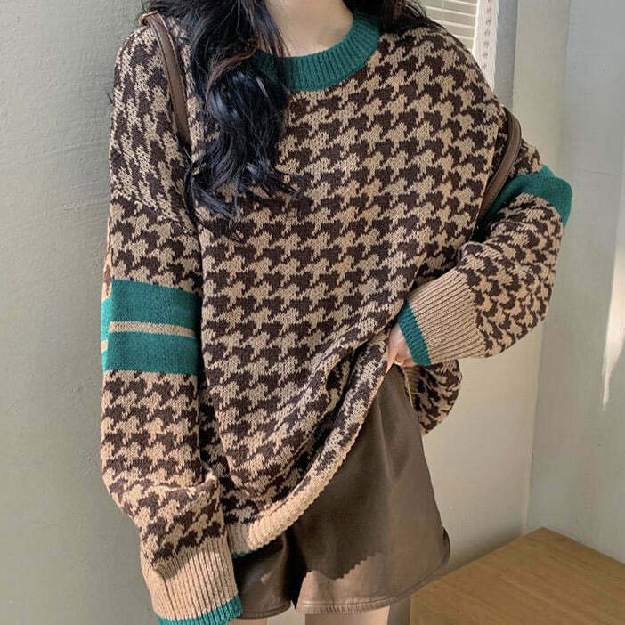 Trendy Dogtooth Check Grandma Sweater for Modern Y2K Fashion and Stylish Outfits