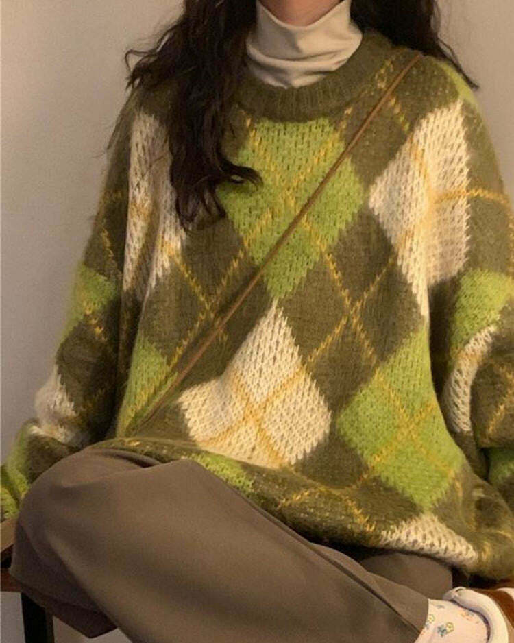 Trendy Green Argyle Sweater for Y2K Fashion Lovers - Stylish 2000s Inspired Outfit