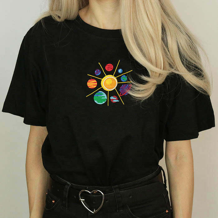 Trendy Heliocentrism T-Shirt for Y2K Fashion Lovers - Retro Grunge Graphic Tee