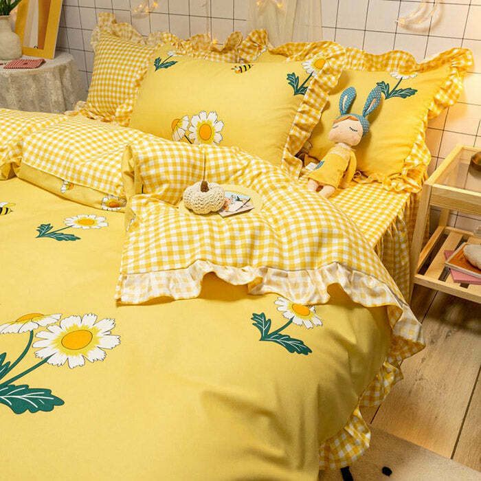 Trendy Honey Bee Aesthetic Bedding Set for Y2K Style Lovers - Cyber & Grunge Fashion