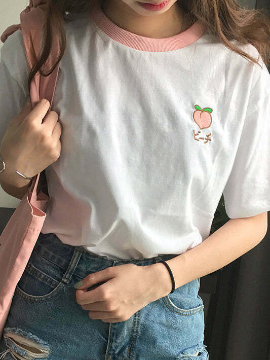 Trendy Peach Tee for Y2K Style: Perfect for Baddie Outfits and Fashion Memes