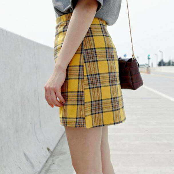 Trendy Plaid Check Mini Skirt for Y2K Fashion Lovers - Retro Style for Modern Outfits