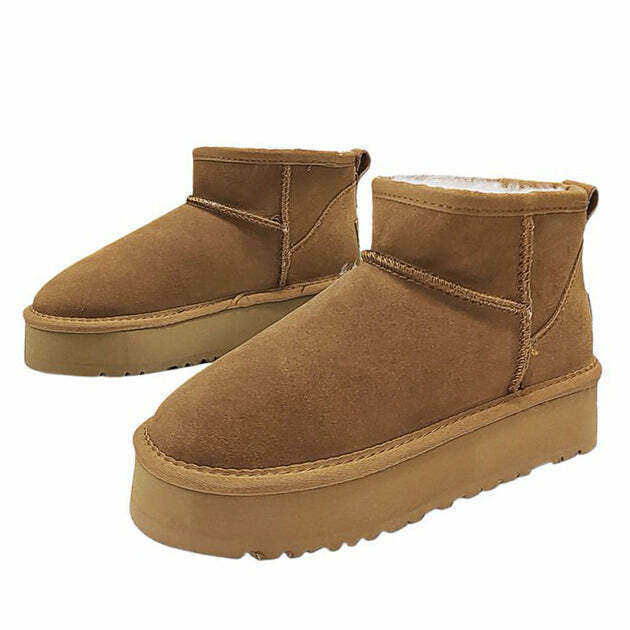 Trendy Sheepskin Boots for Y2K Style: Retro Fashion Must-Have for Cute Outfits