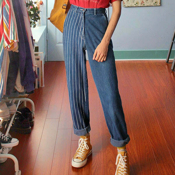 Y2K Wide Leg Jeans: Embrace 2024's McBling Fashion with Trendy Grunge Style